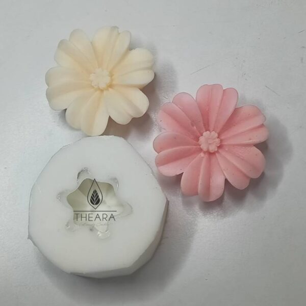 Snow Daisy Silicone Candle Mould