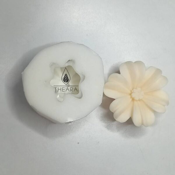 Snow Daisy Silicone Candle Mould