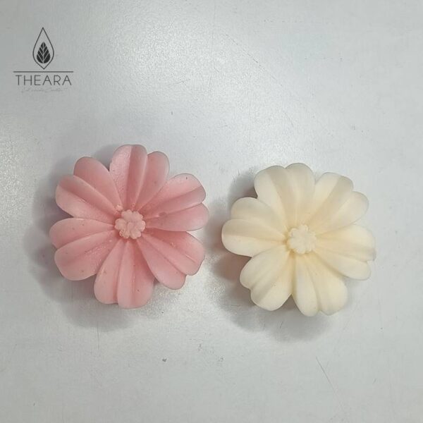 Snow Daisy Silicone Candle Mould